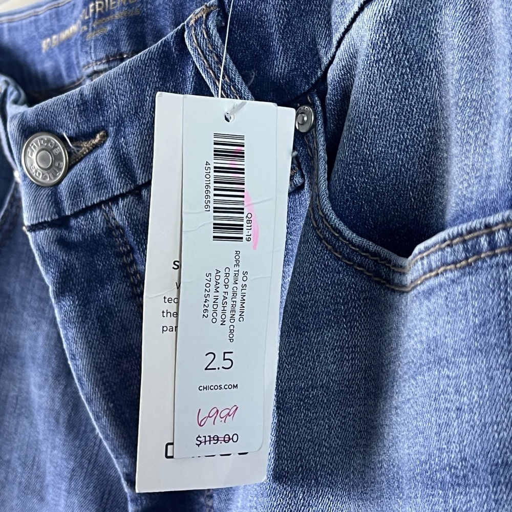 NWT Chico’s 2.5 So Slimming Girlfriend Slim Leg Crop Jeans with Rope Trim - Picture 2 of 10